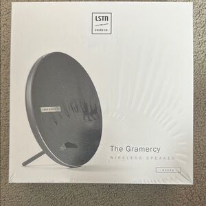 The Gramercy Wireless Speaker - Black
